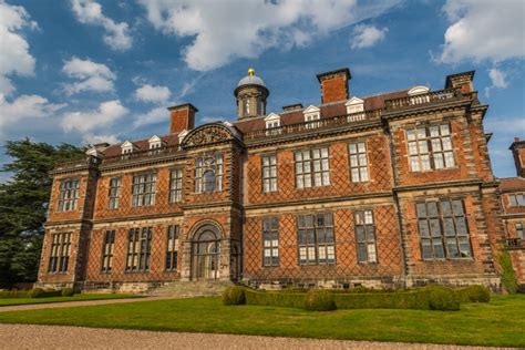 Sudbury Hall .